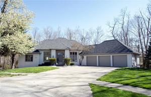 8811 BAY POINTE Circle