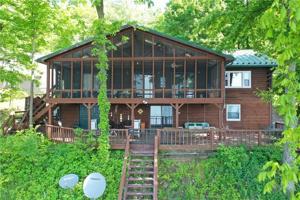 9645 Lakeside