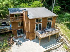 2521 South Glen Cove