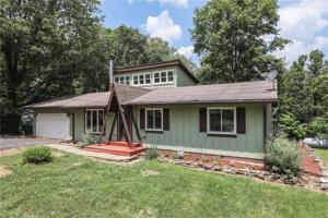 6390 Oriole Drive