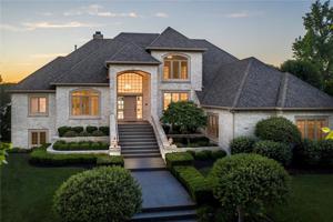 11016 Lake Front