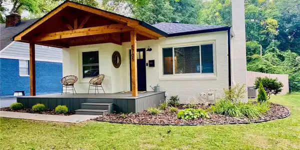5705 Crittenden