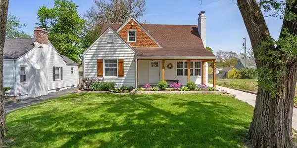 2426 Northview