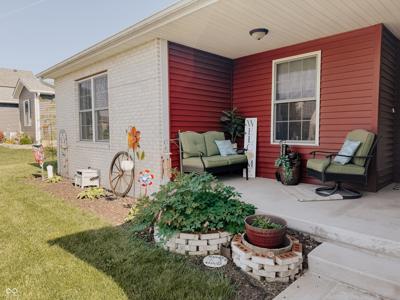 1671 W Constitution Street