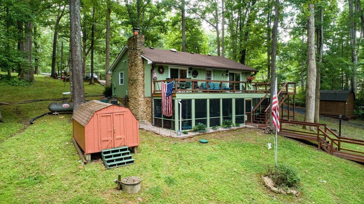 6678 Groundhog Drive, Nineveh, IN lhrmls02055252