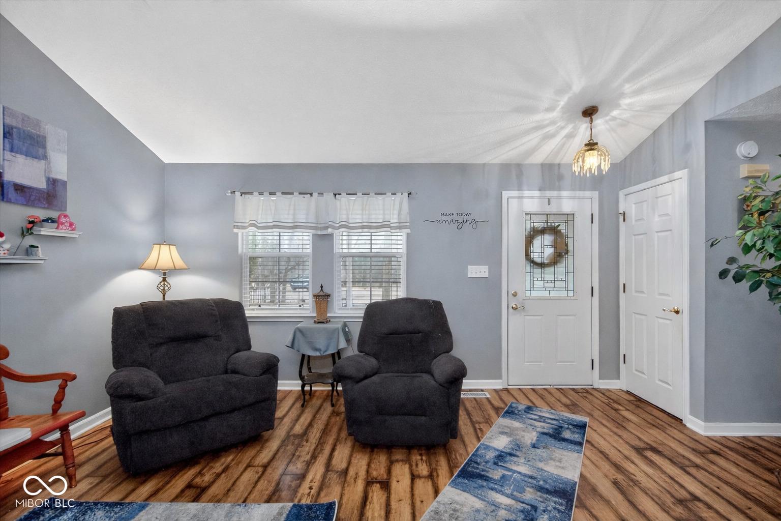 Image 4: Entrance Foyer