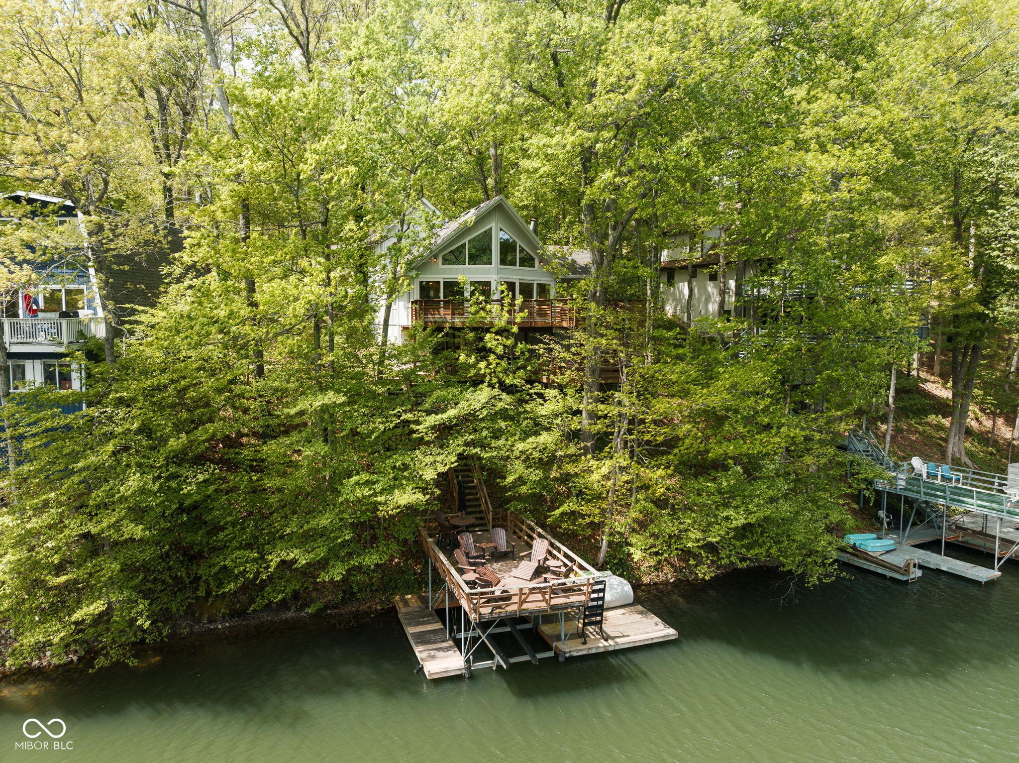 Image 1: Dock