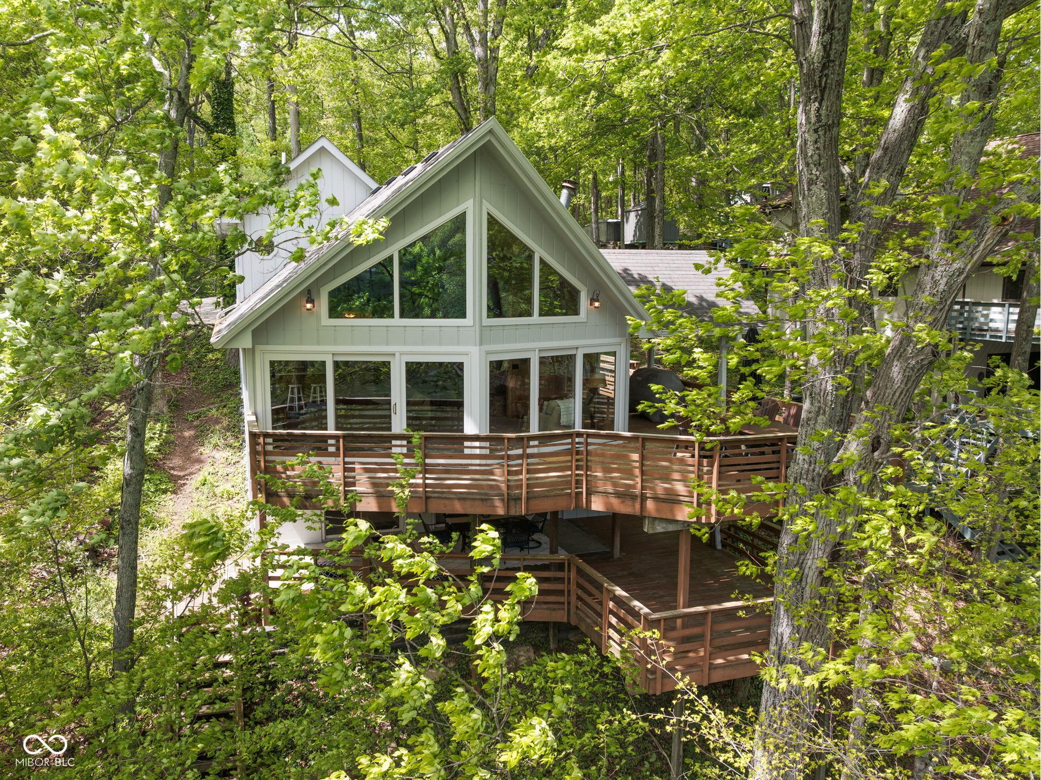 Image 2: Back Of Structure