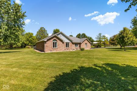 10300 N Serenity Lane