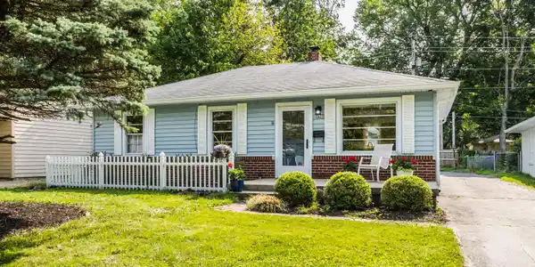 5625 Ralston