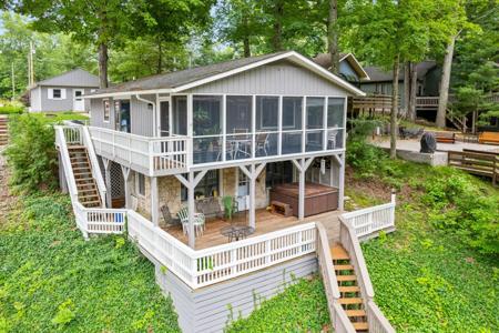 6467 Sweetwater