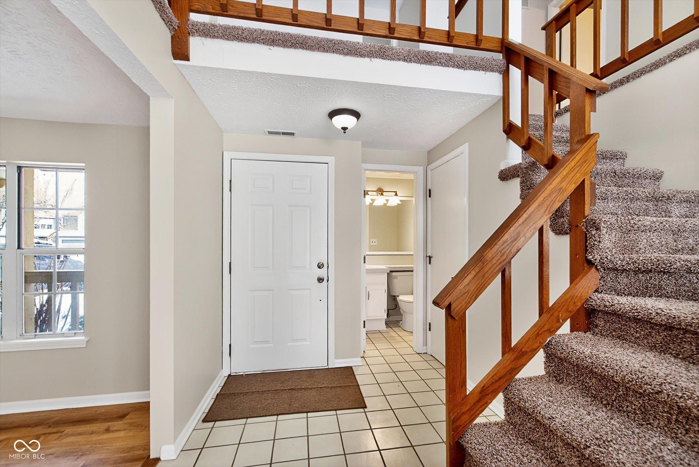 Image 4: Entrance Foyer