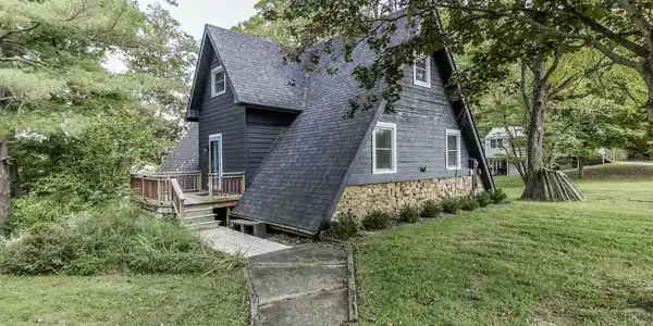 7307 Center Lake Road