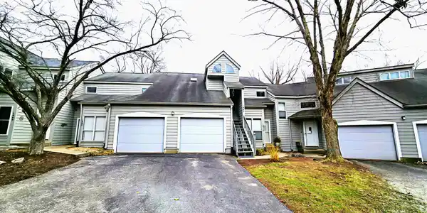 1982 E Bay Pointe Drive Unit 34