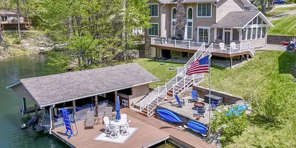 7888 Laurel Drive