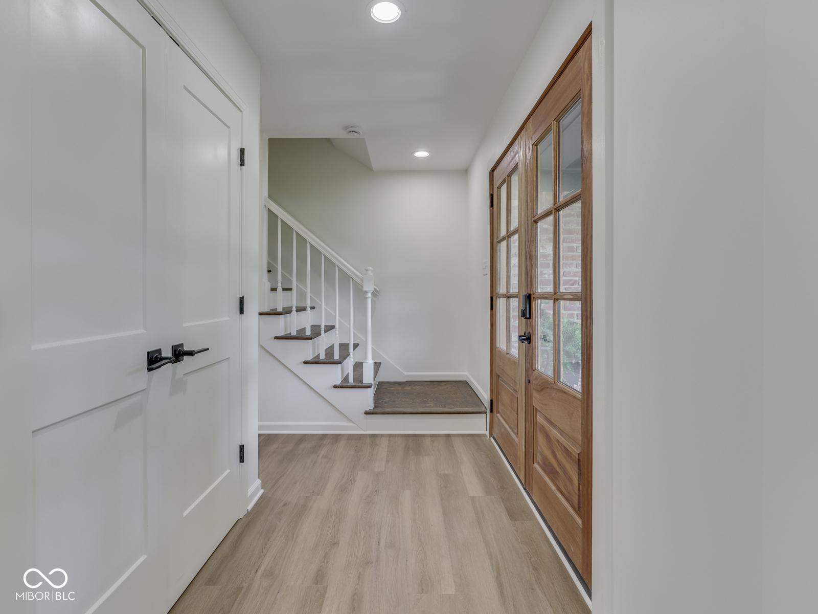 Image 3: Entry Image 3: Entry