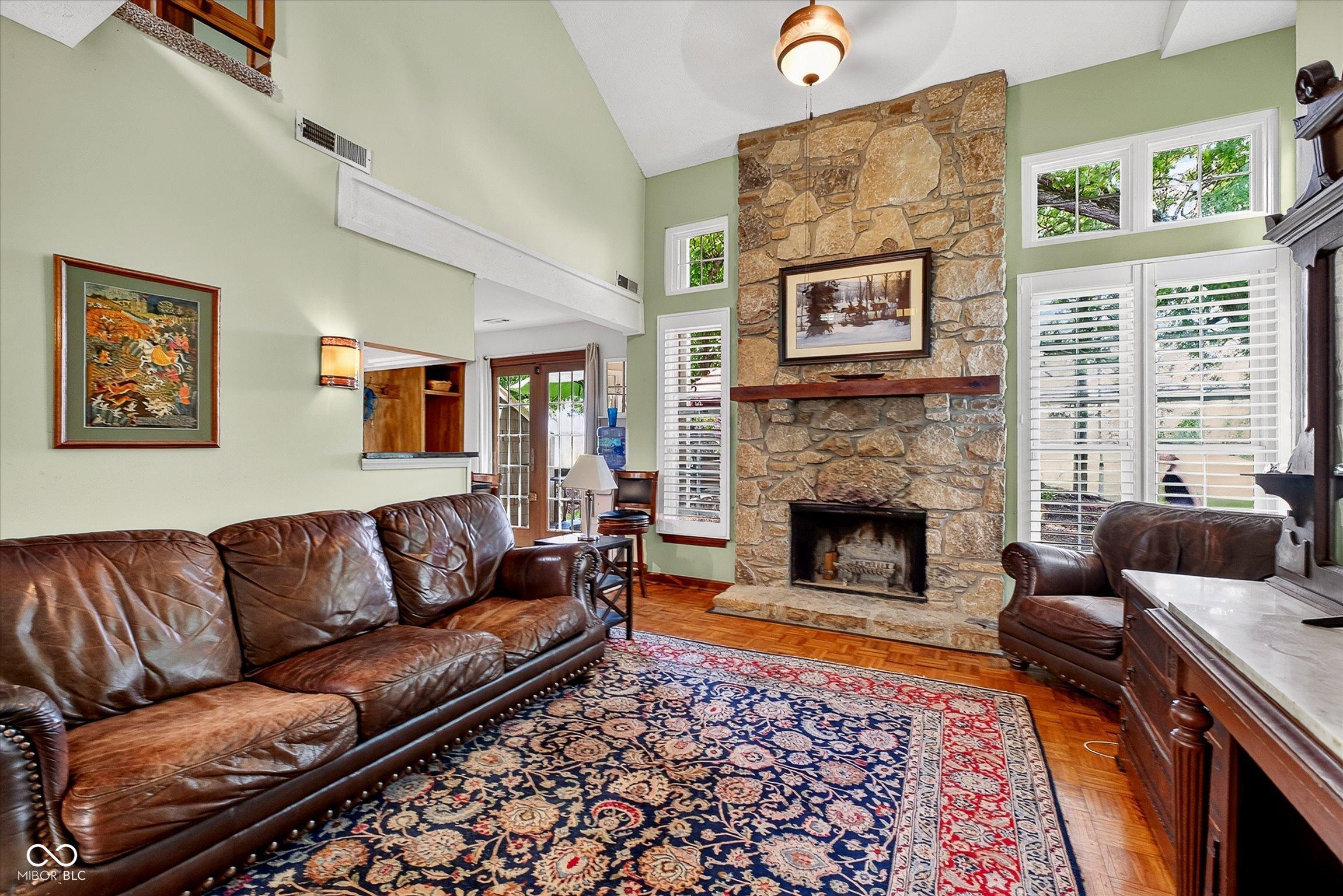 Image 3: Living Room Image 3: Living Room