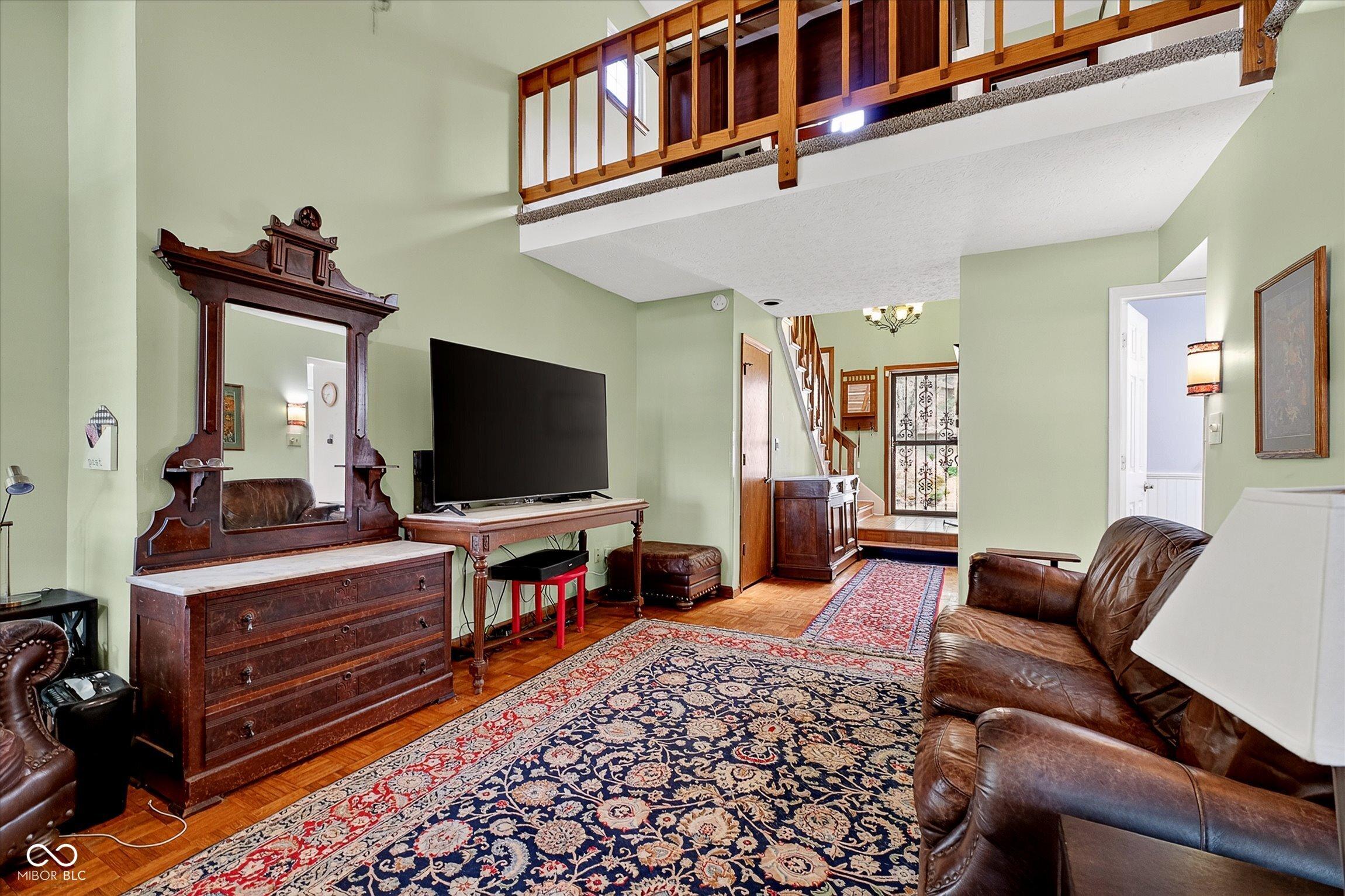 Image 4: Living Room Image 4: Living Room