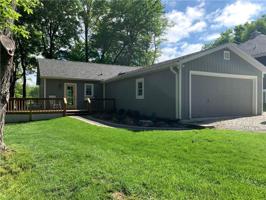 555 Northwest Santee Drive