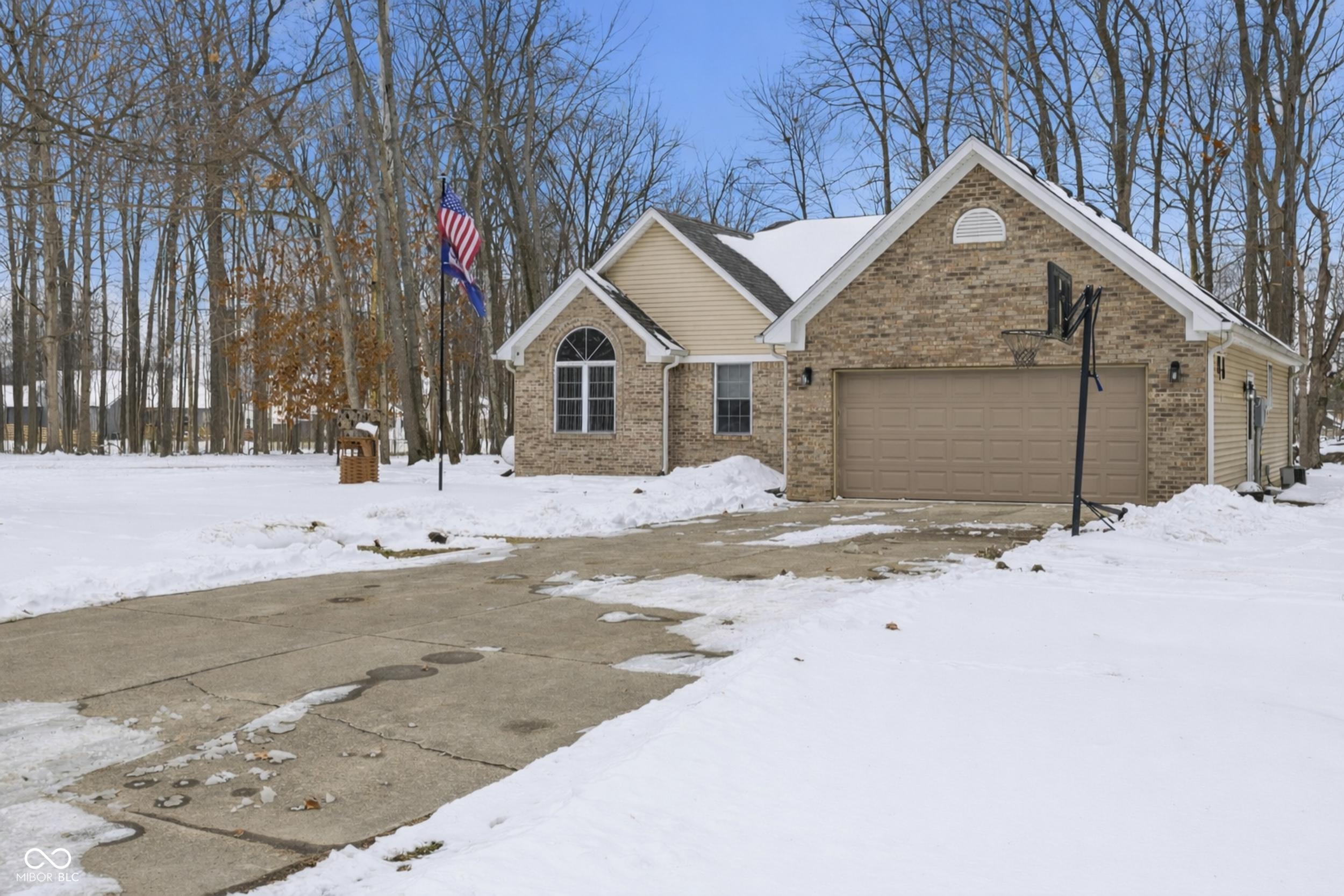 Image 3: Front Of Structure