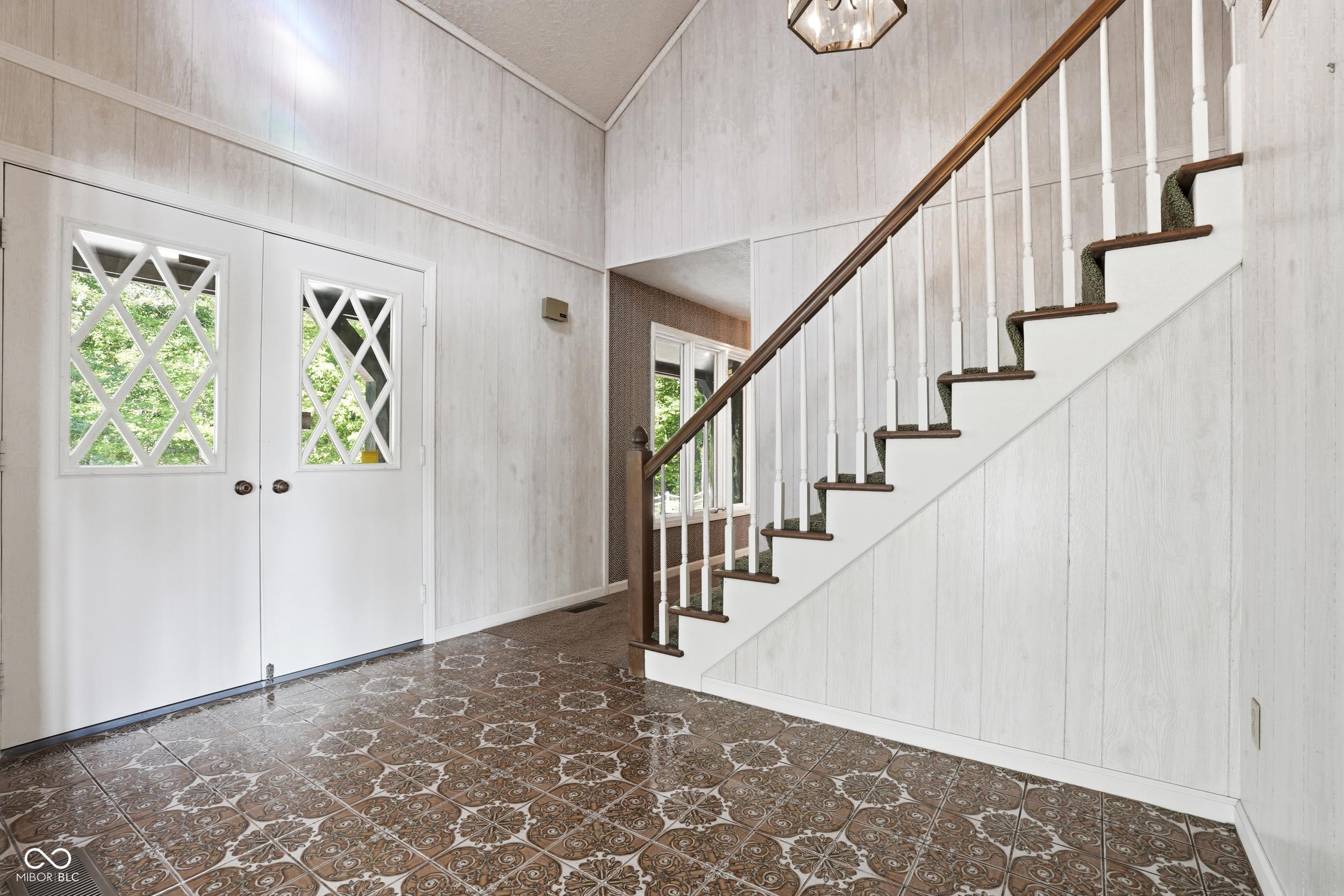 Image 4: Entrance Foyer Image 4: Entrance Foyer