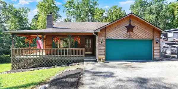 7322 Eagle Drive