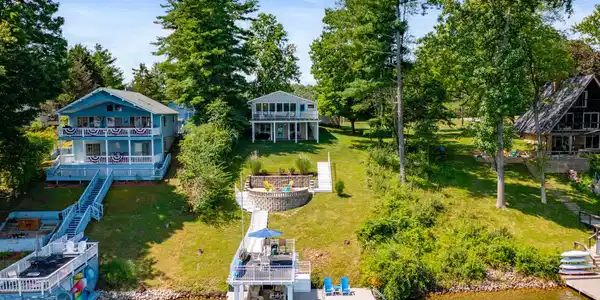 7289 Center Lake Road