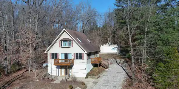 1326 Forest Grove Lane