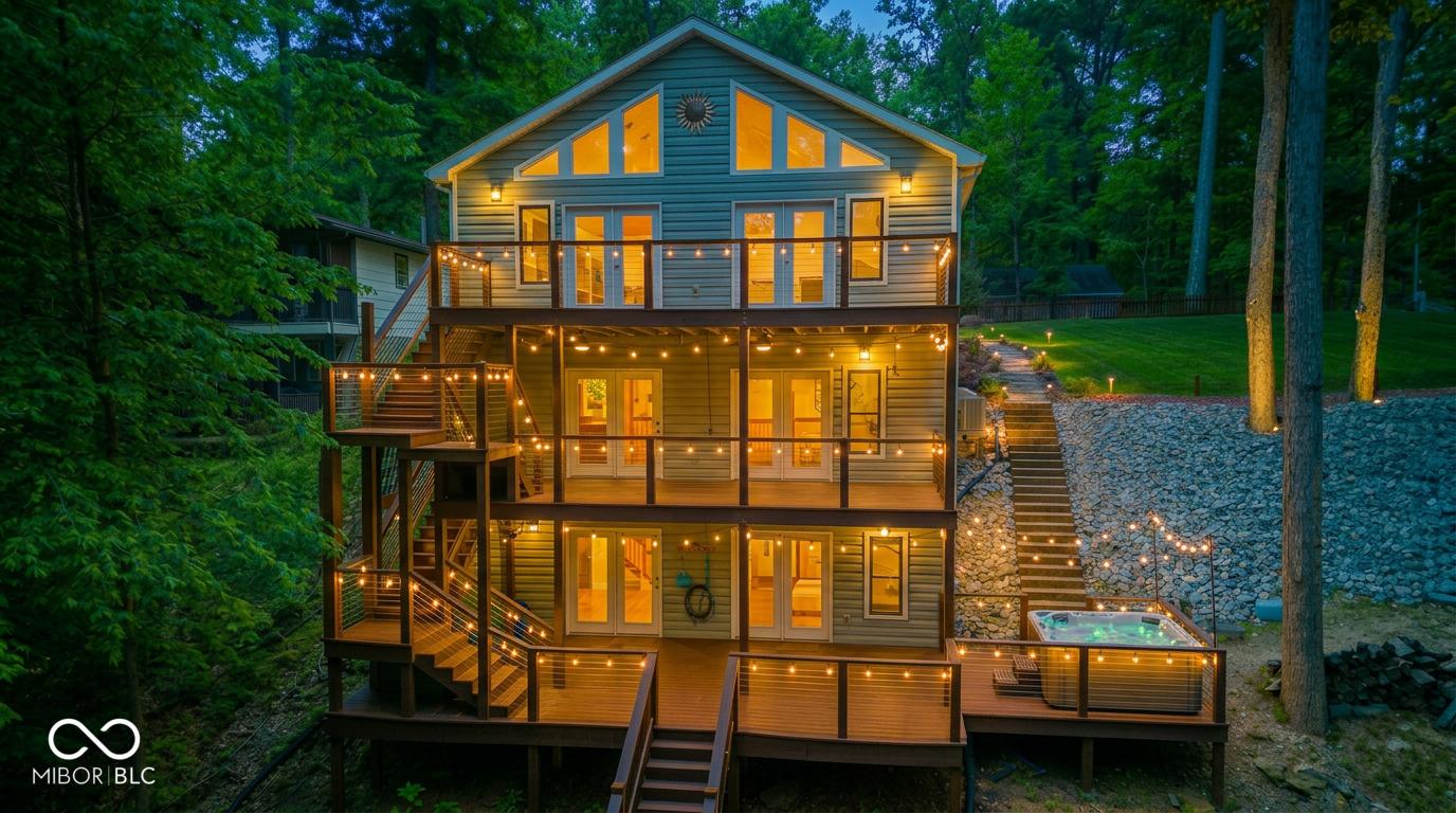 Image 1: Back Of Structure