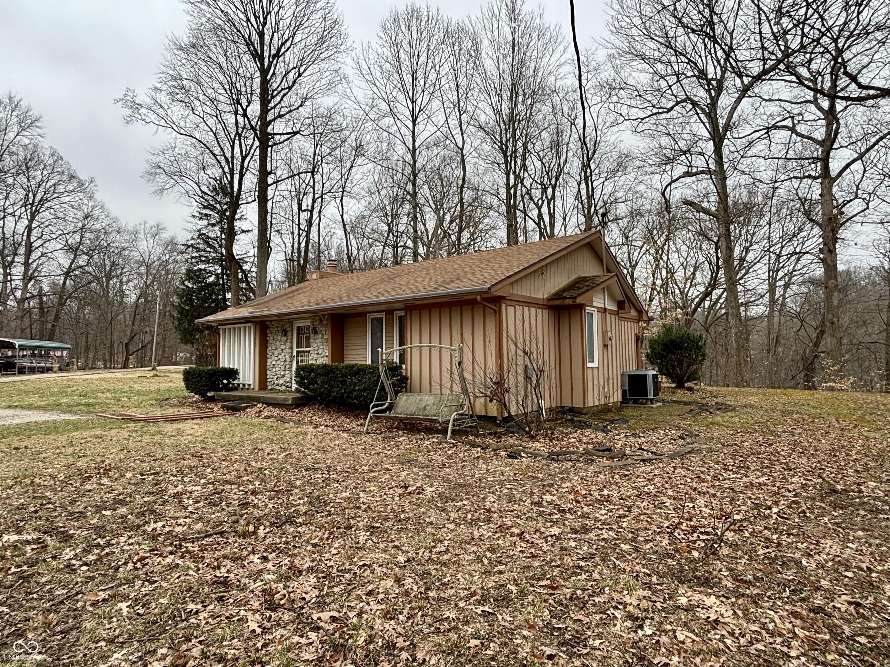 Image 3: Side Of Structure