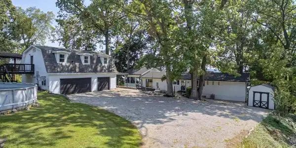 7587 Shady Side Drive