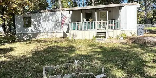 2155 Country Manor