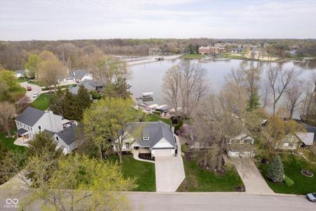 2428 Hawthorn Place