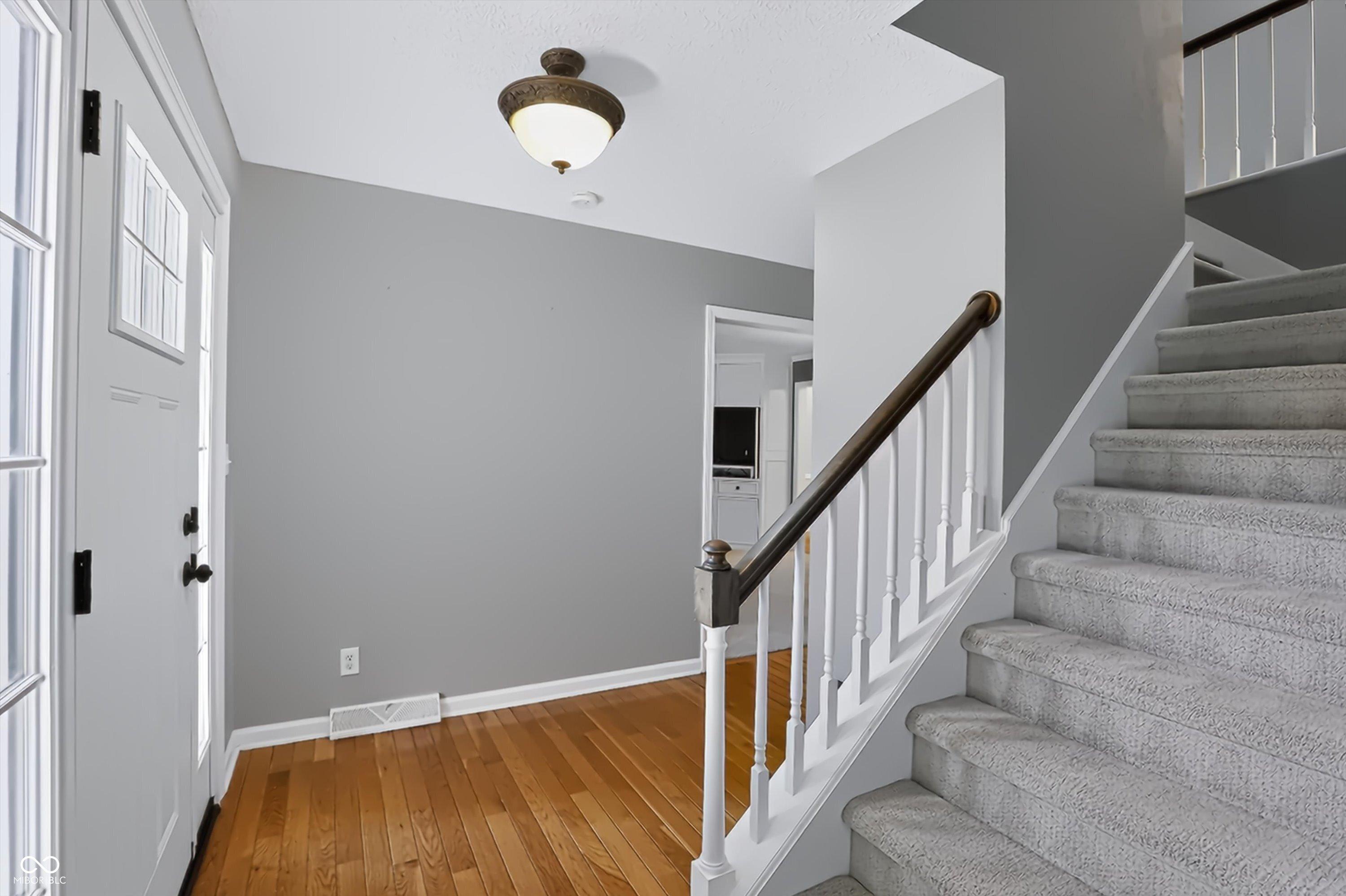 Image 4: Entrance Foyer