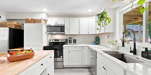 Image 3: Kitchen Image 3: Kitchen