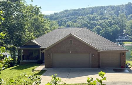 3961 S Summit Lane