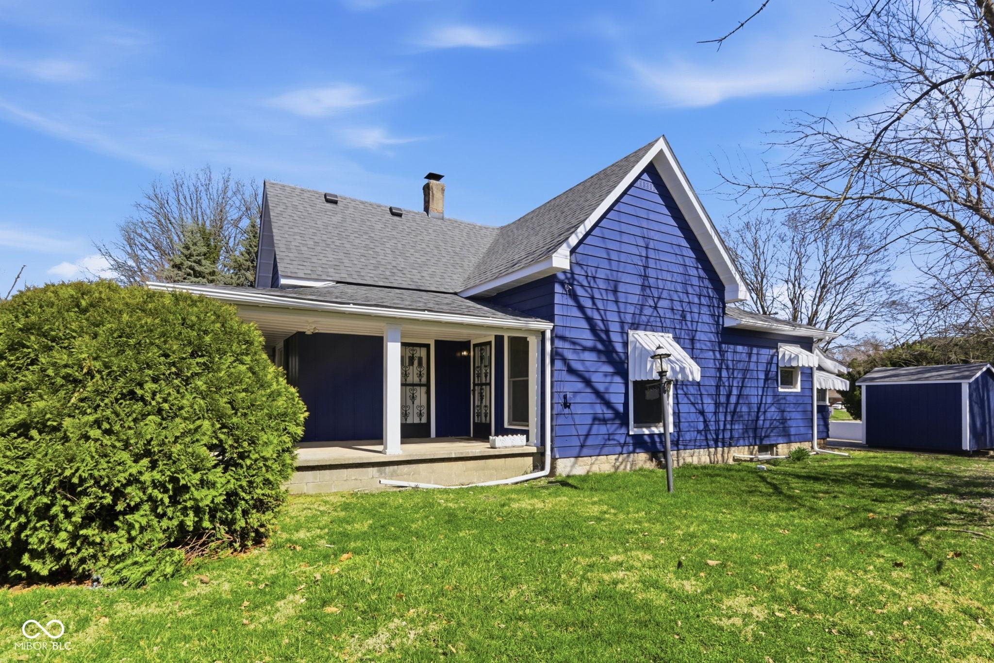 Image 3: Back Of Structure