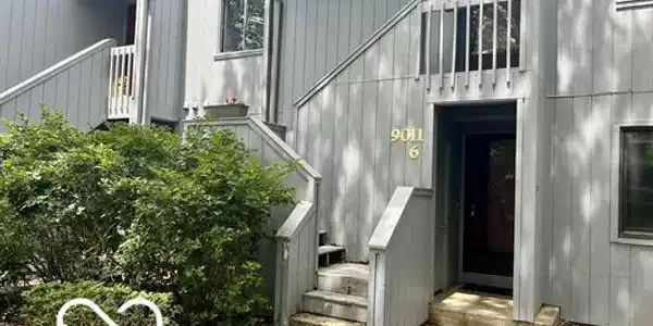 9011 S Pointe Ridge Lane