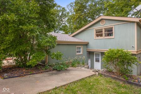 202 W Lakeview Drive