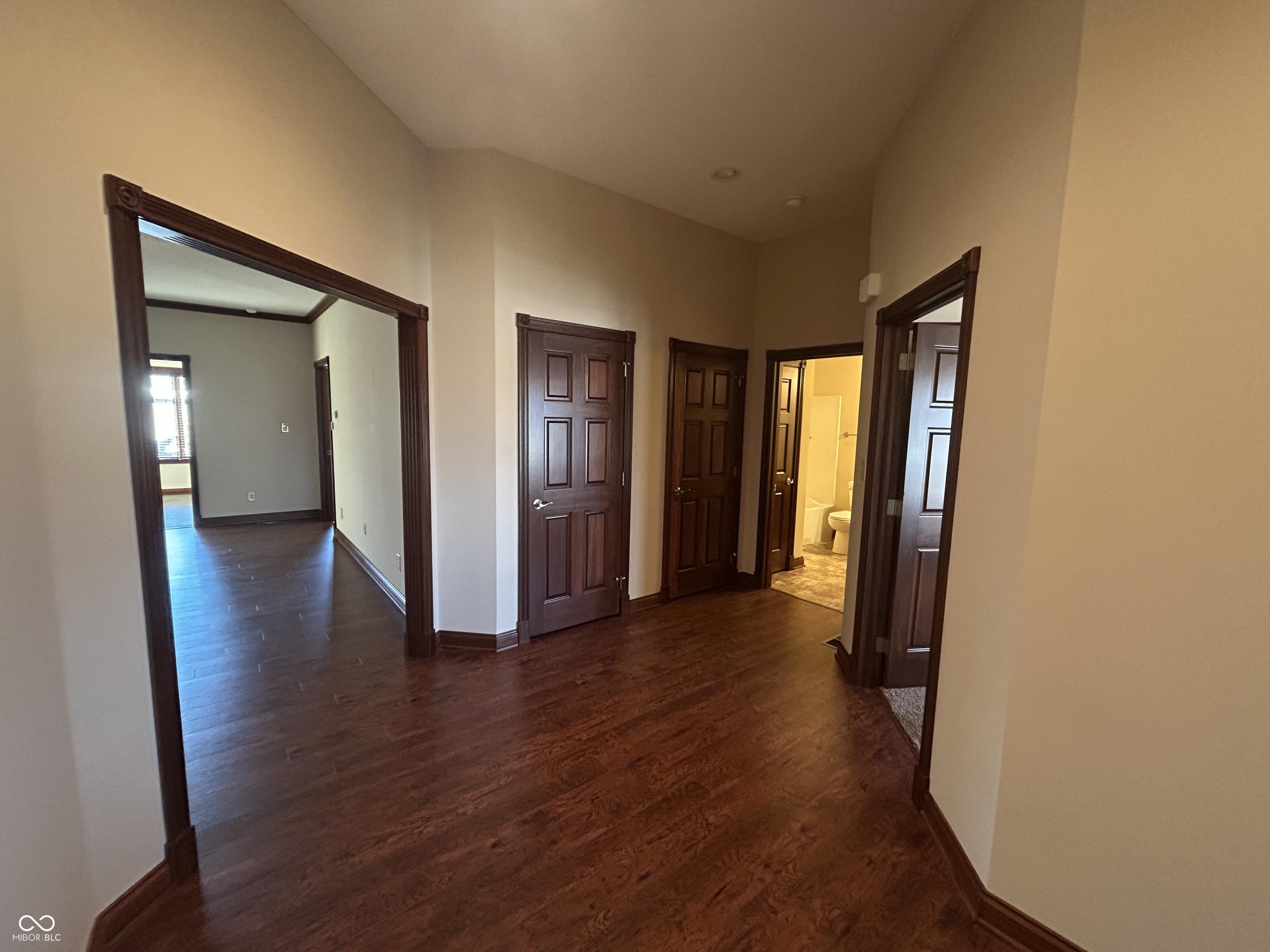 Image 2: Entrance Foyer Image 2: Entrance Foyer