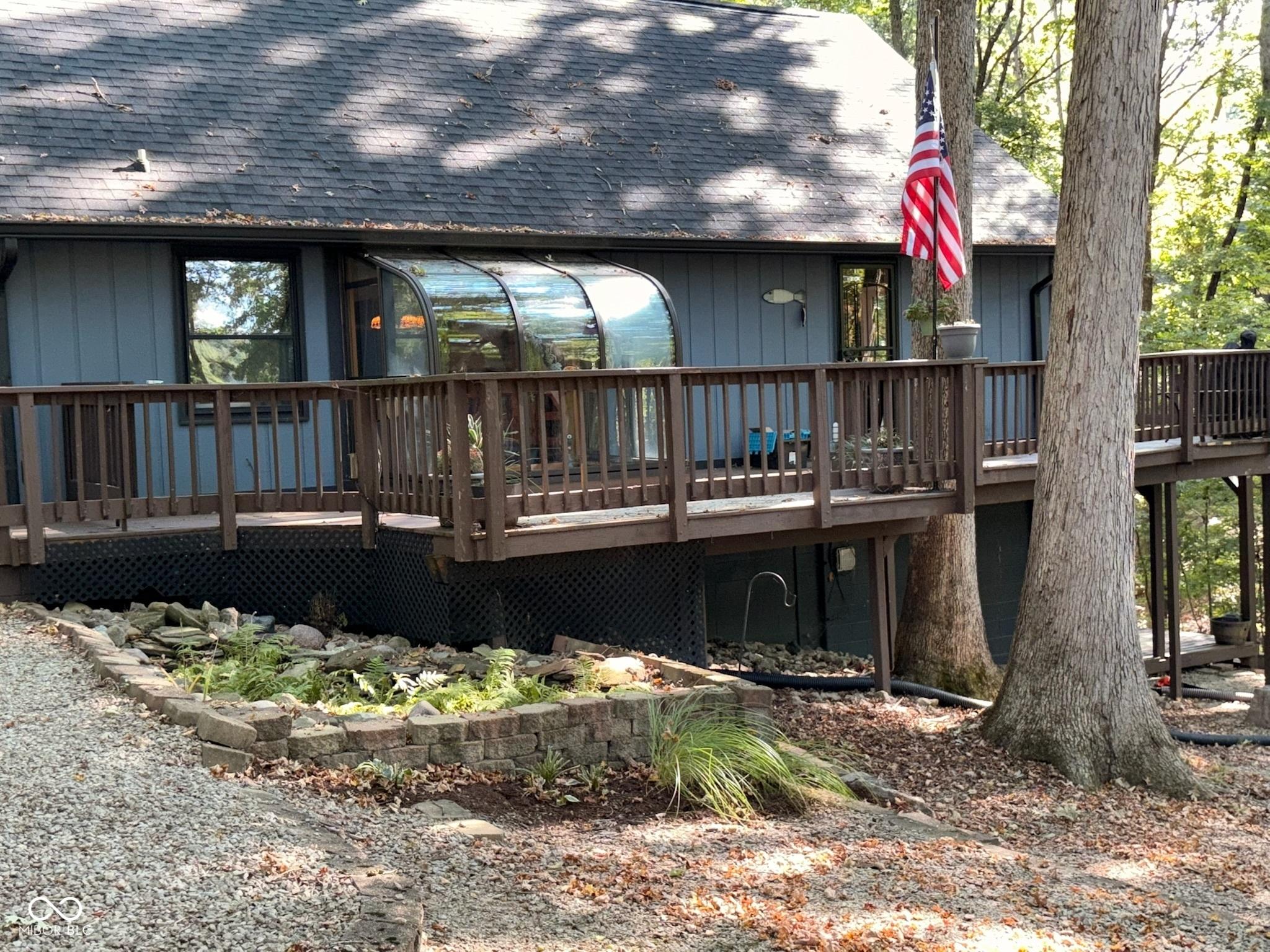 Image 1: Front Of Structure