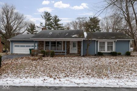 653 Russell Lake W Drive