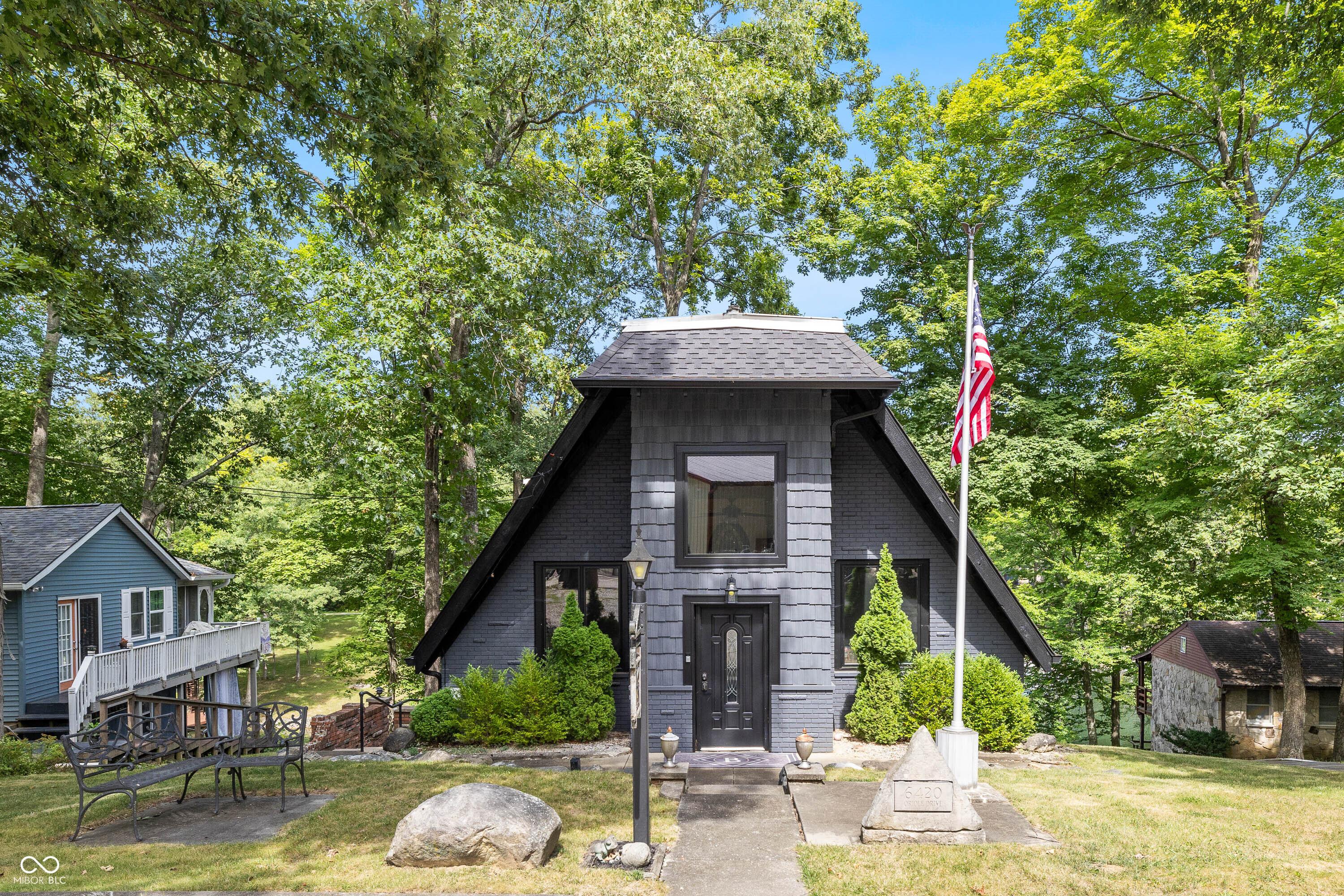 Image 2: Front Of Structure