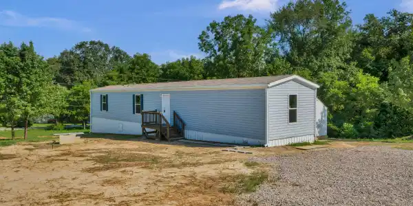 2843 McIntosh Lane