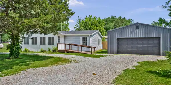 384 Honey Locust Place