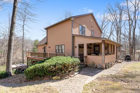 3265 N Lahr Drive