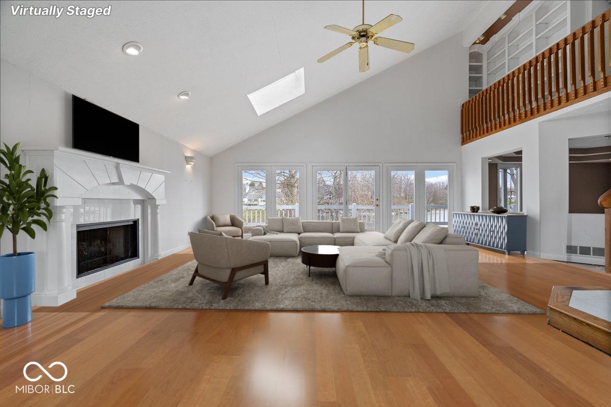 Image 3: Living Room