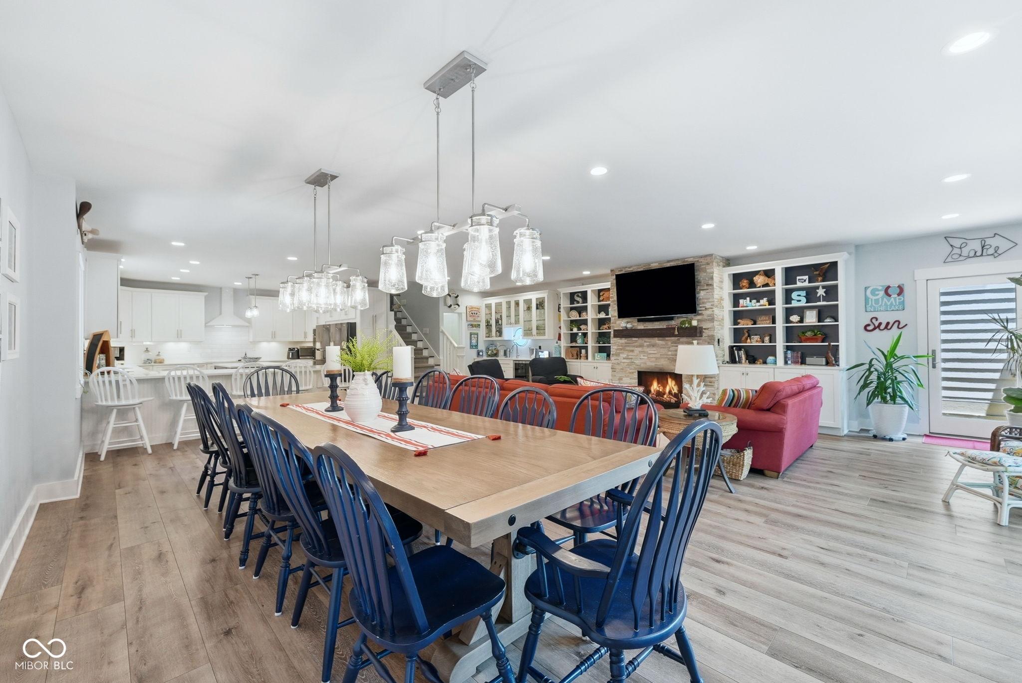 Image 3: Dining Area