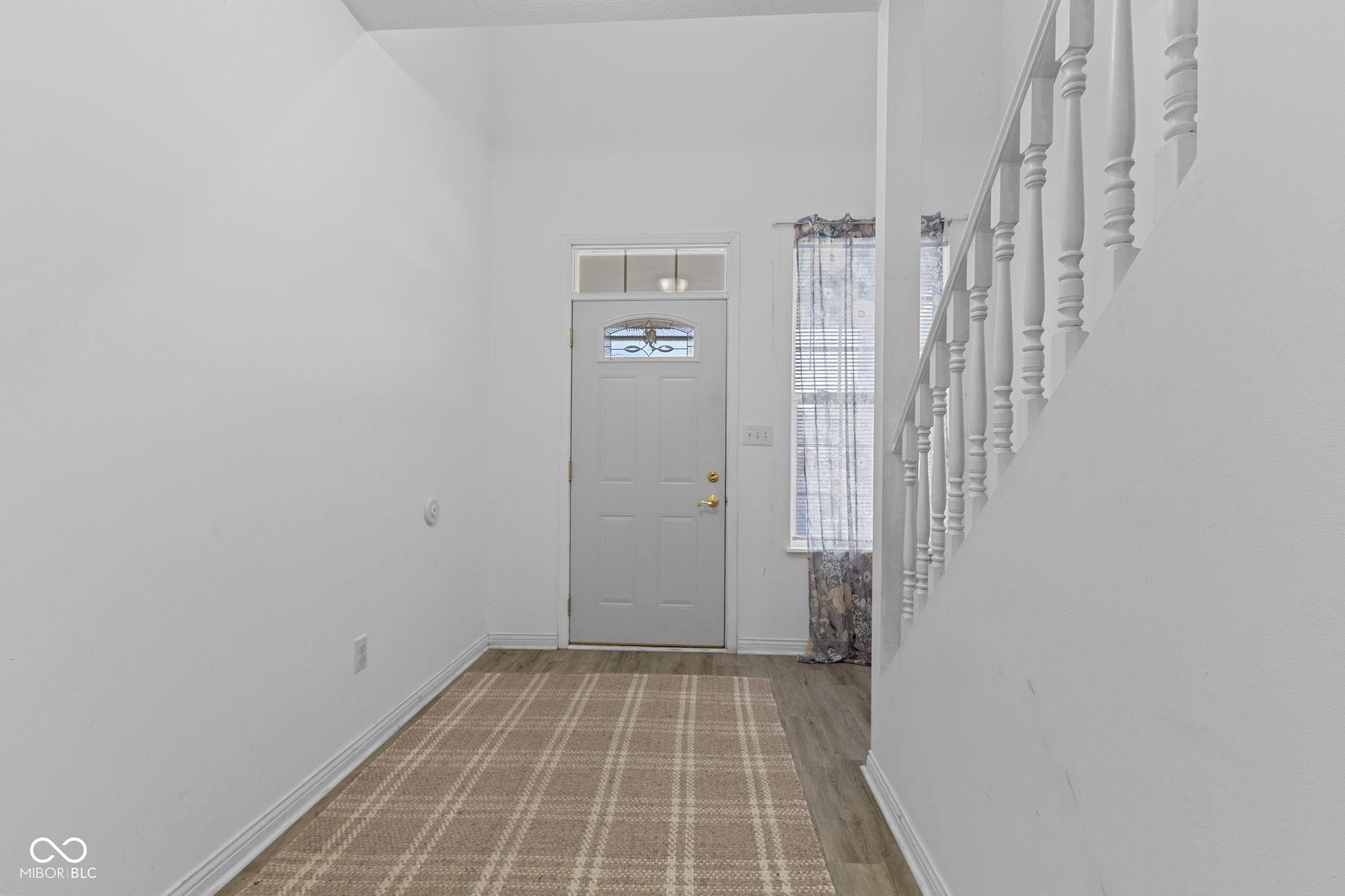 Image 3: Entrance Foyer Image 3: Entrance Foyer