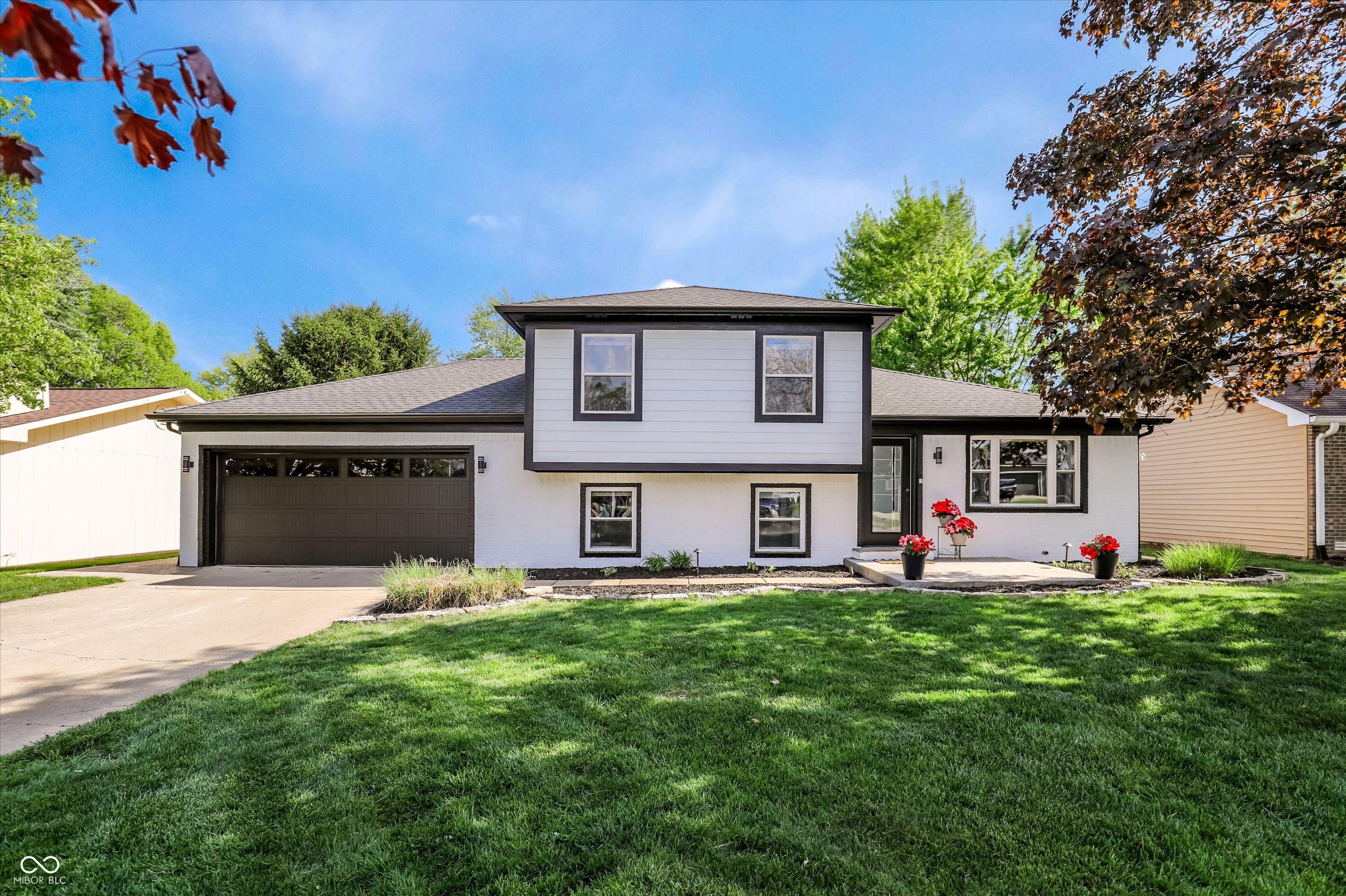 Image 1: Front Of Structure